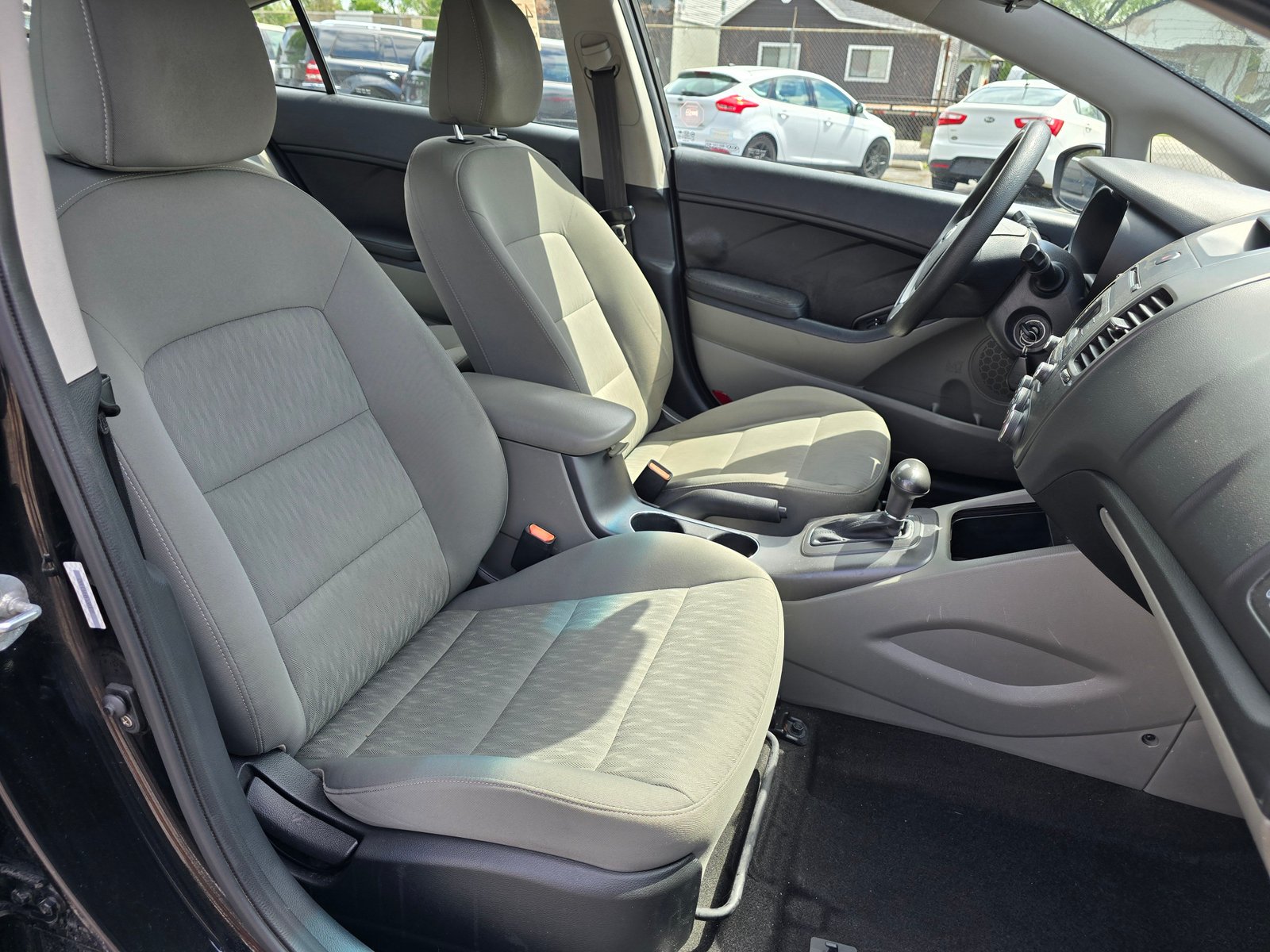 2015 KIA FORTE LX - Image 9