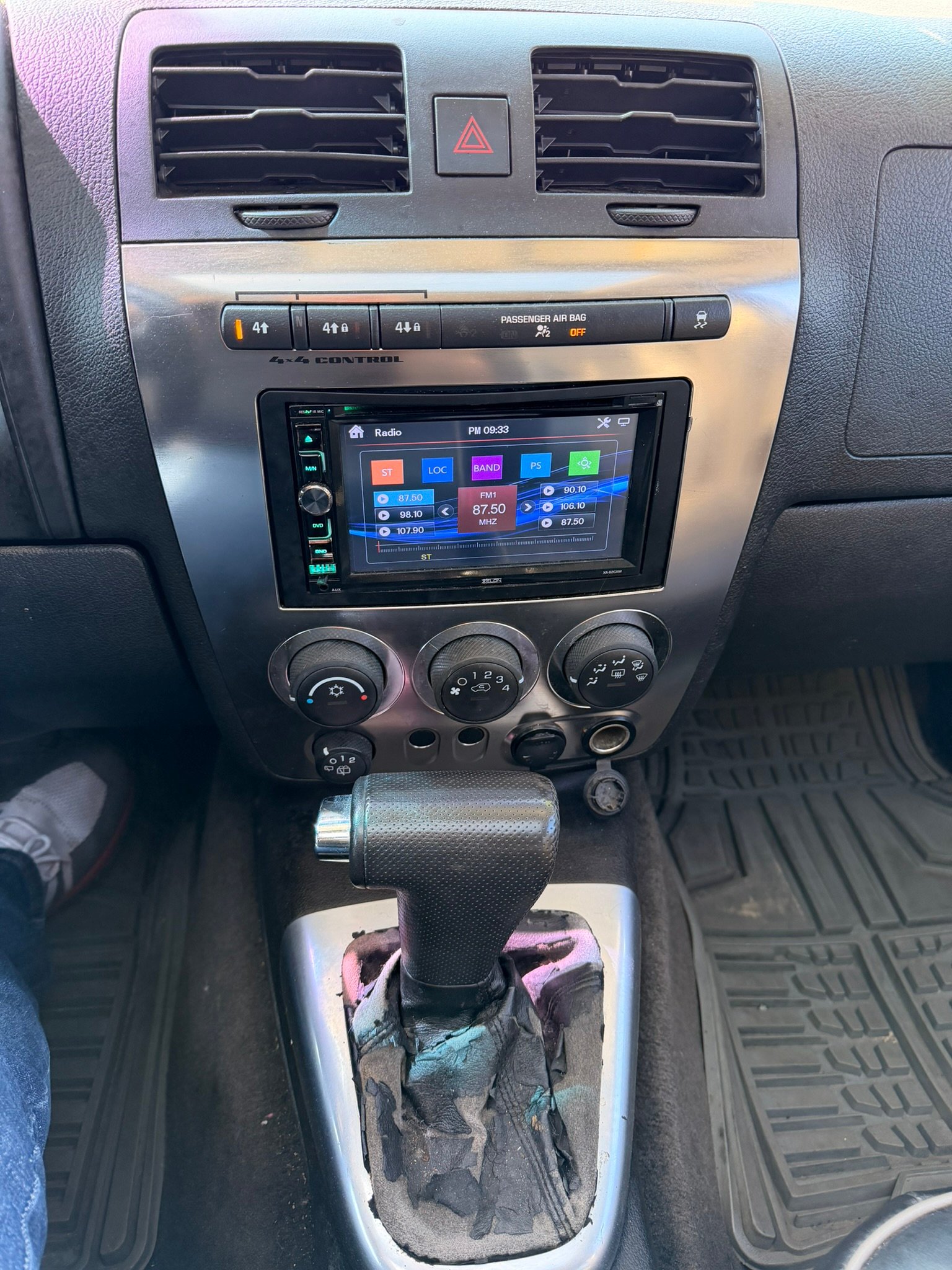2006 HUMMER H3 - Image 18