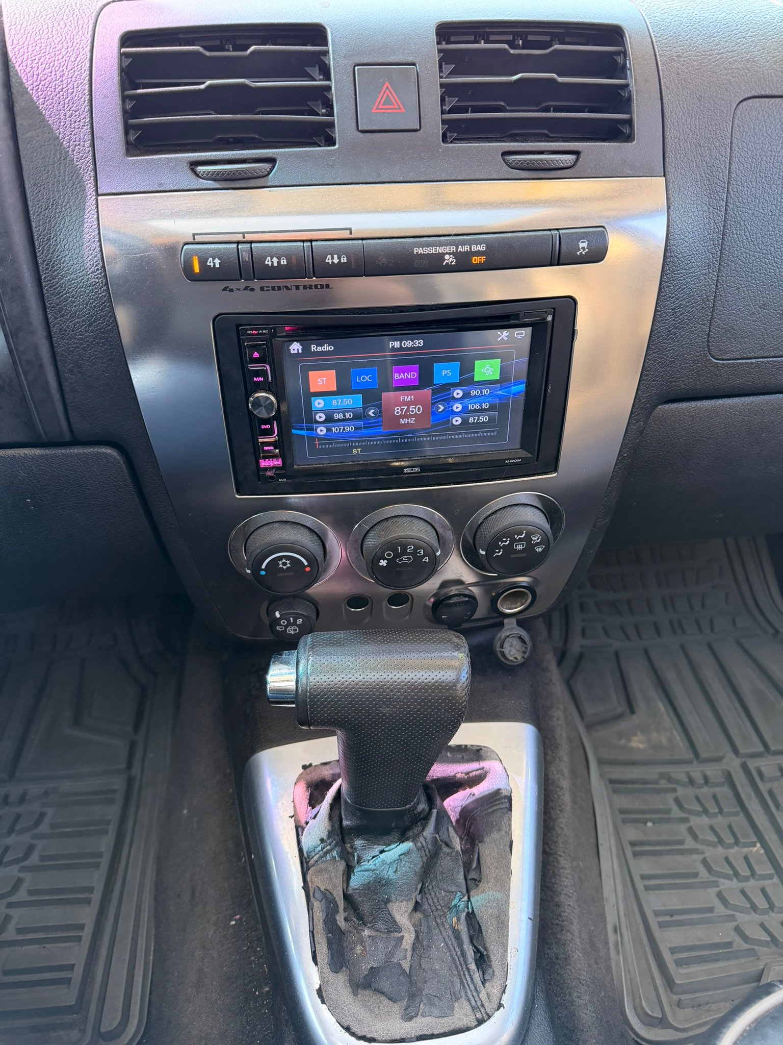 2006 HUMMER H3 - Image 19