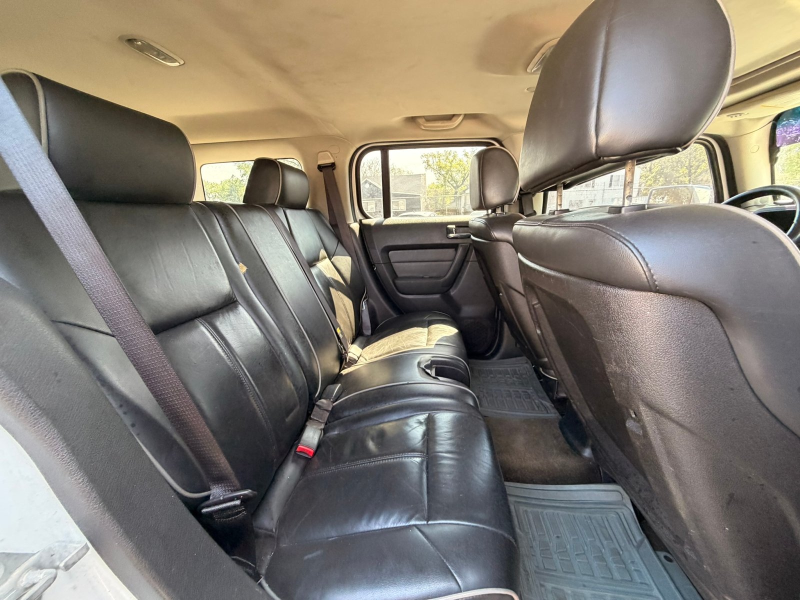 2006 HUMMER H3 - Image 9