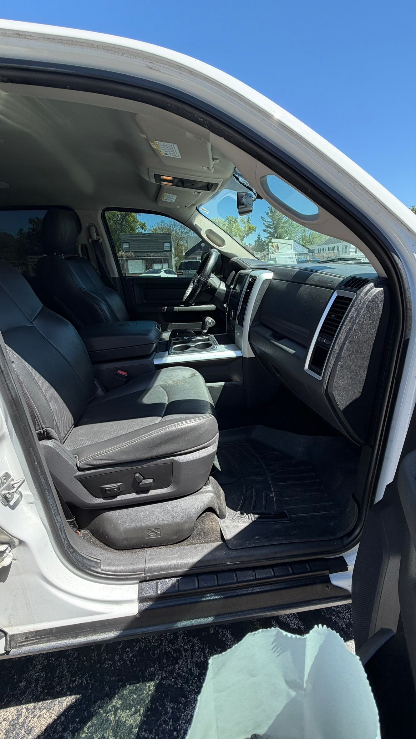 2012 DODGE RAM 1500 - Image 11